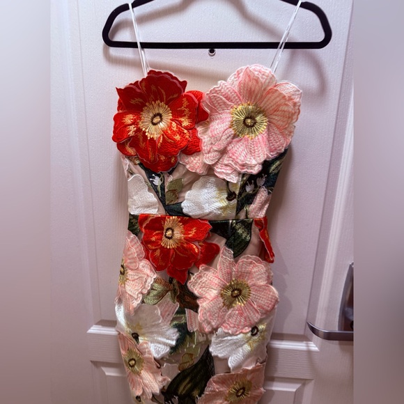 Elliatt Solara Strapless Midi Dress in Pink Floral Size XS NWT - Picture 4 of 6